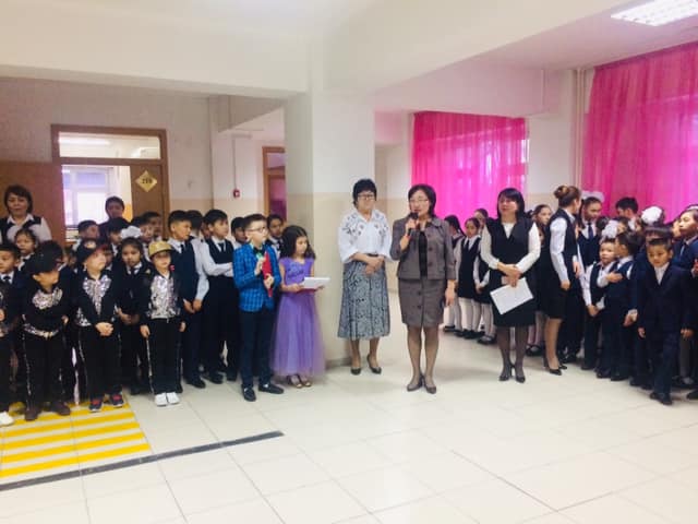 84 ЖББМ-те 18 ақпан мен 28 ақпан аралығы бастауыш сынып апталығы болып бекітілді.Бүгін "Бастауыш-білім бастауы"атты онкүндіктің ашылу салтанаты өтті.