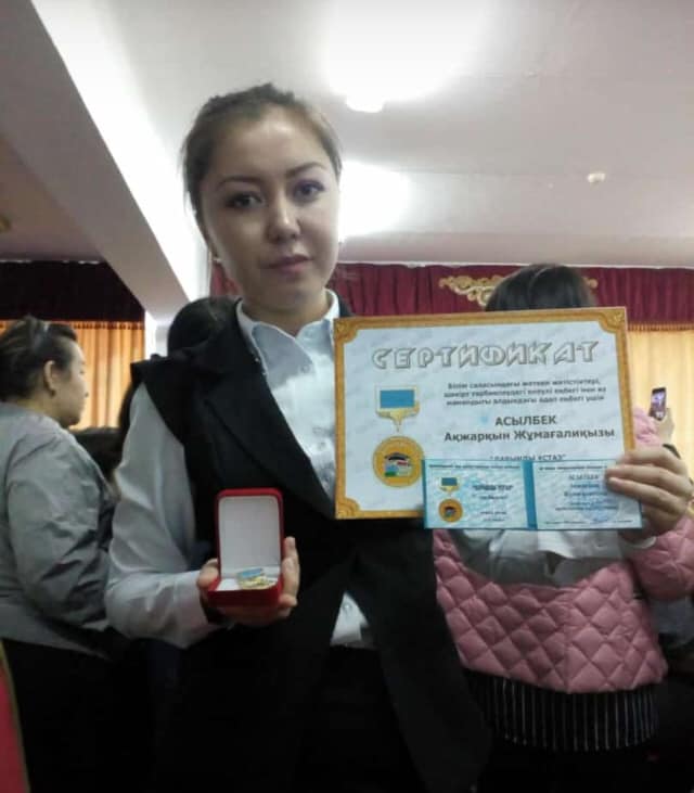 Respýblıkalyq "Jas daryn"daryndy balalar ortalyǵynyń uıymdastyrǵan "Samǵa samuryq-10" baıqaýynda "Kórkem sóz"atalymy boıynsha 4 "Á" synyp oqýshysy