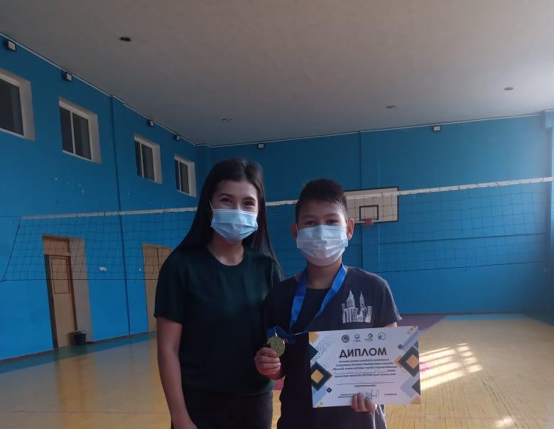 Алматы қаласы әкімдігінің қолдауымен "Спорттық Алматы" бағдарламасы аясында "Прыгай выше головы" онлайн турнирында №84 ЖББМ о